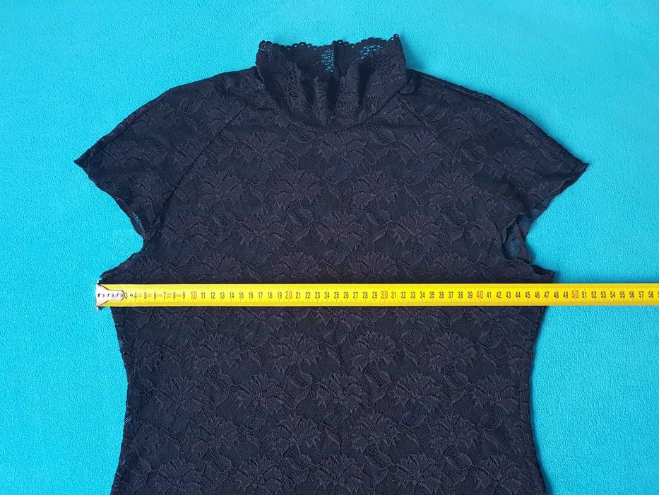 Półgolf koronka L czarna bluzka krótki rękaw polska produkcja Violana