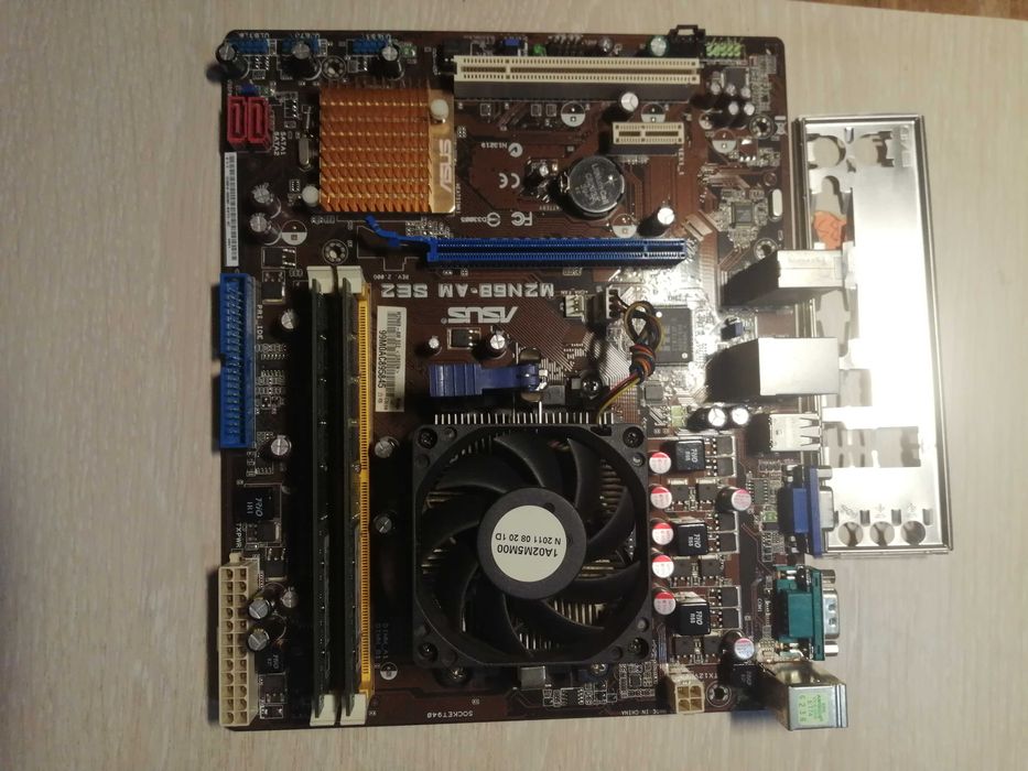 Материнская плата Asus M2N68-AM SE2, процессор, память: 1 000 грн ...