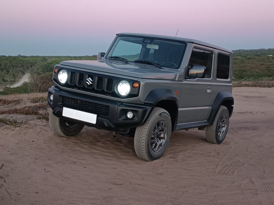Suzuki Jimny 4 Lugares Full Extras com Histórico de Revisões