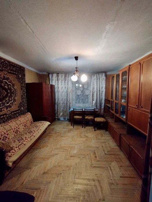 Продам 2-х кімнатну квартиру в районі "Черемушки", вул. Валерія Гонти (Мечникова)