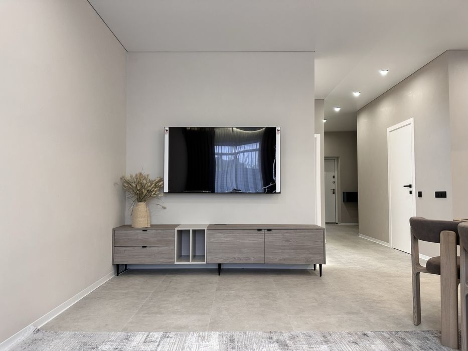 Сучасний ДУПЛЕКС з ремонтом, меблями і технікою в передімісті Києва