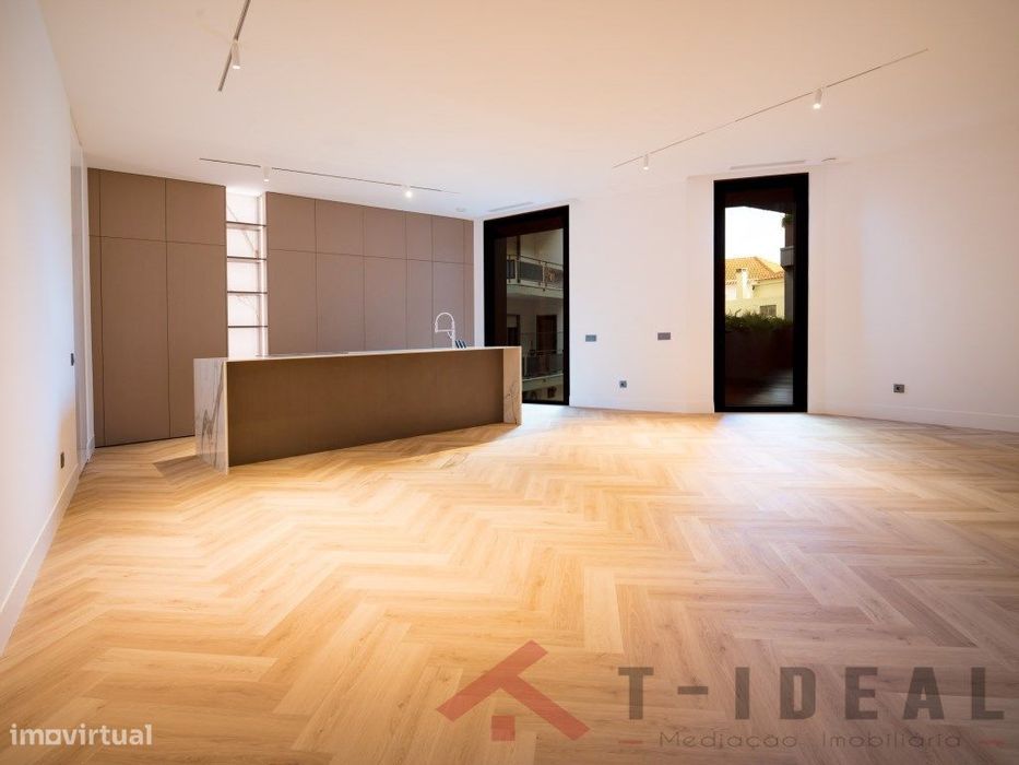 Apartamento T2 Novo no Centro da Lourinhã