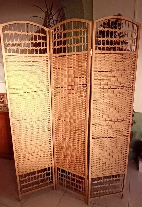 Biombo de três painéis