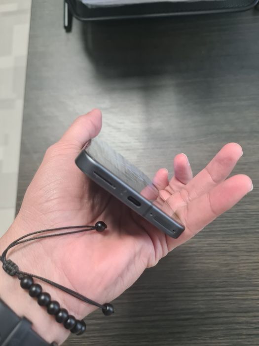 Google Pixel 9 (6.3" - 128 GB - Obsidian