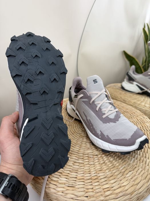 Жіноче взуття для активного відпочинку Salomon Alphacross 4 Gtx