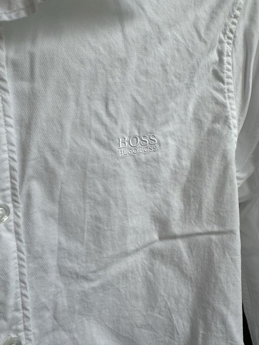 Рубашка белая в школу hugo boss оригинал.