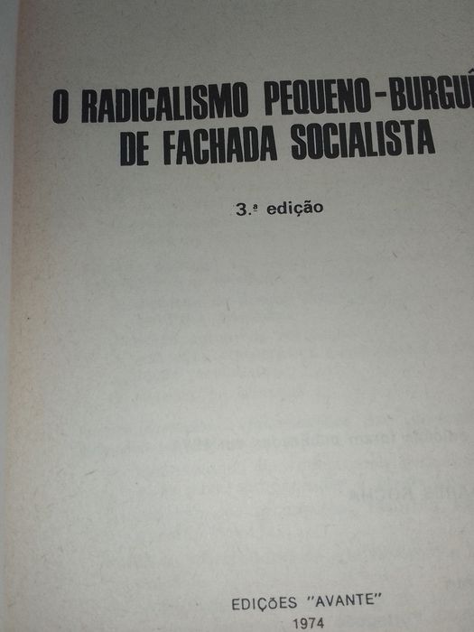 Livro Radicalismo Pequeno Burguês de Fachada Direita
