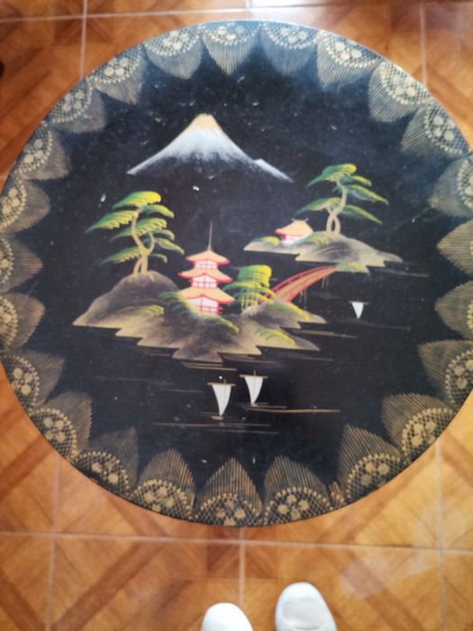 Mesinha em pau preto