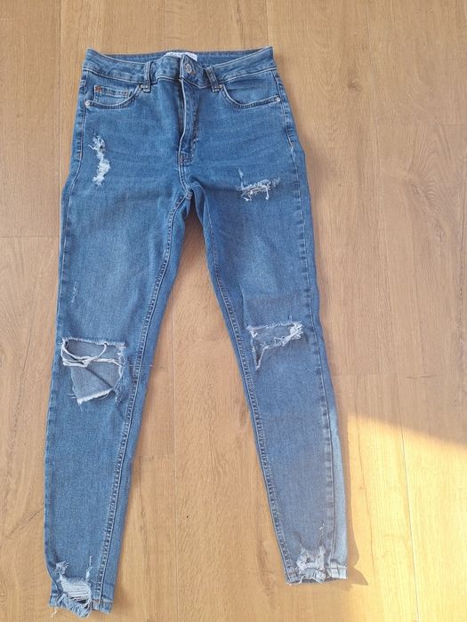 Jeansy z rozdarciami Denim Co. 38