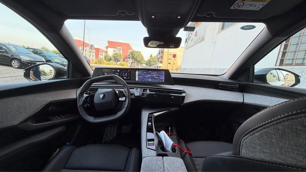 Peugeot 5008 hibrido 2025