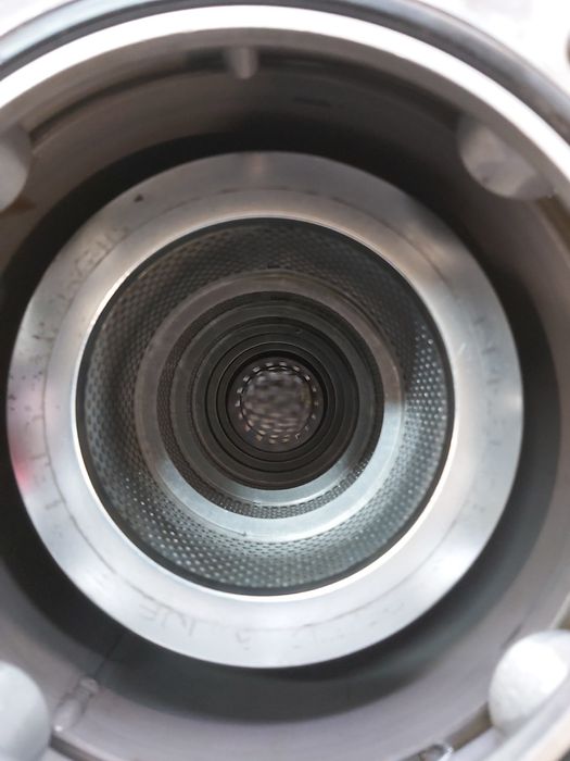 Filtr oleju hydraulicznego komatsu - części