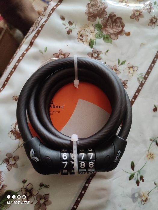 Замок,тормозні колодки та інше для велосипеда