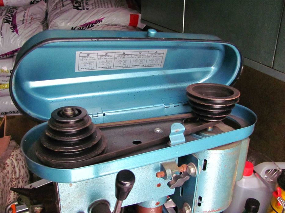 Sprzedam - Starodawna używana wiertarka stołowa zasilanie na 230V