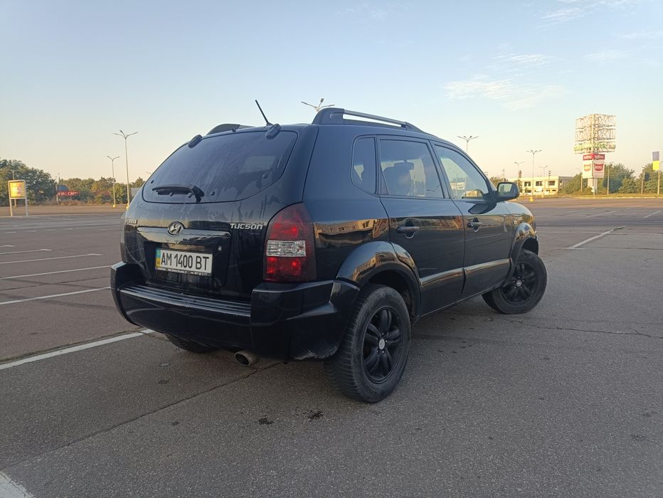 Продам Hyundai Tucson 2008 года 2.0 Газ/Бензин Автомат