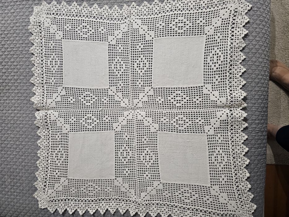 Toalhas em linho e croché