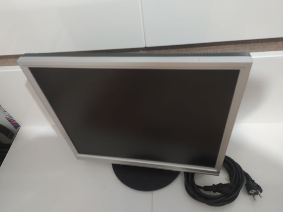 Монитор Belinea 1930 S1