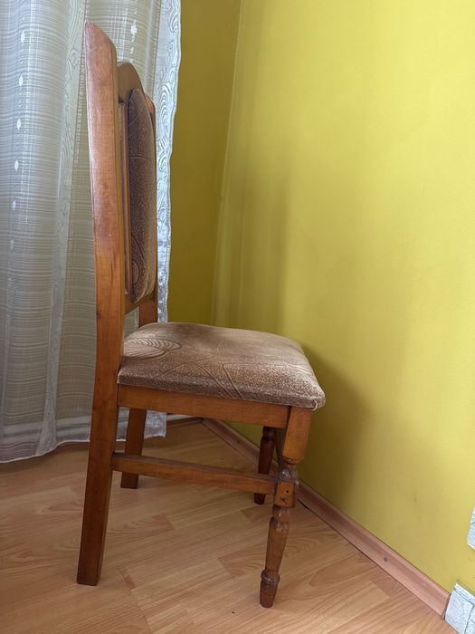 Продам крісла, хороший стан у вітальню, самовивіз