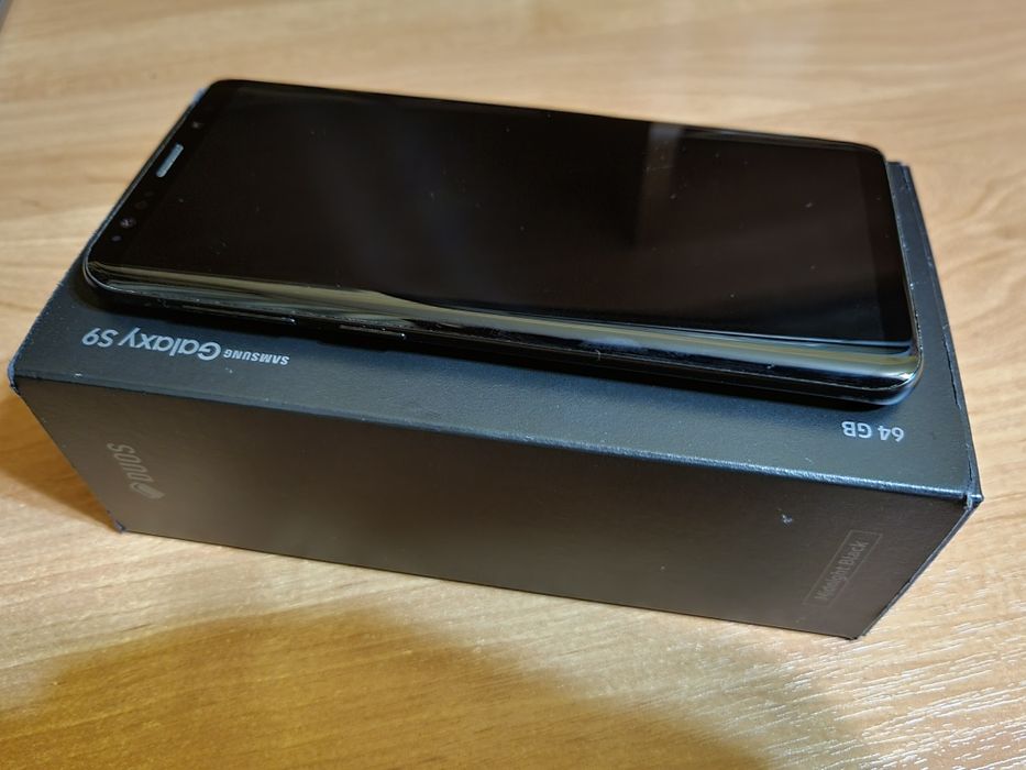 Телефон Samsung Galaxy S9