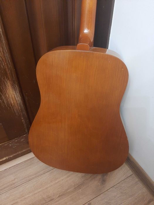 большая  гитара кремона