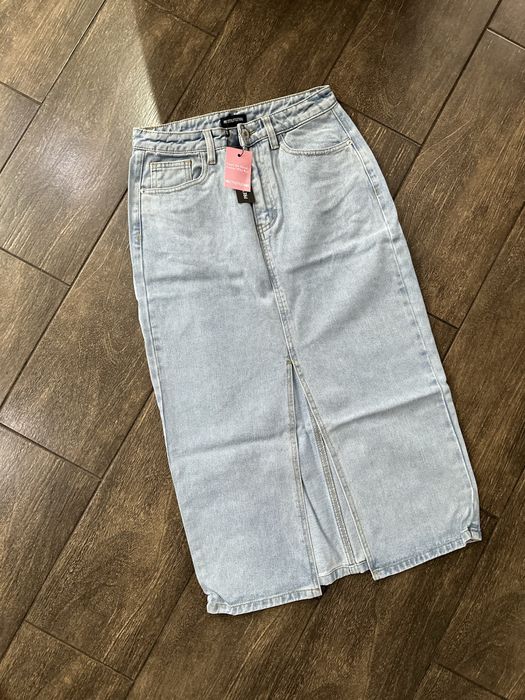 Джинсова спідниця міді