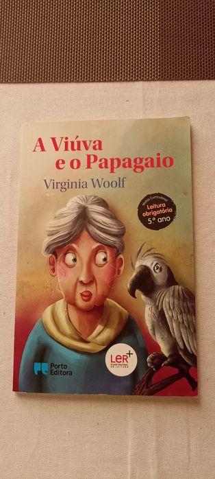 The Book The Widow and the Parrot64285780658306120