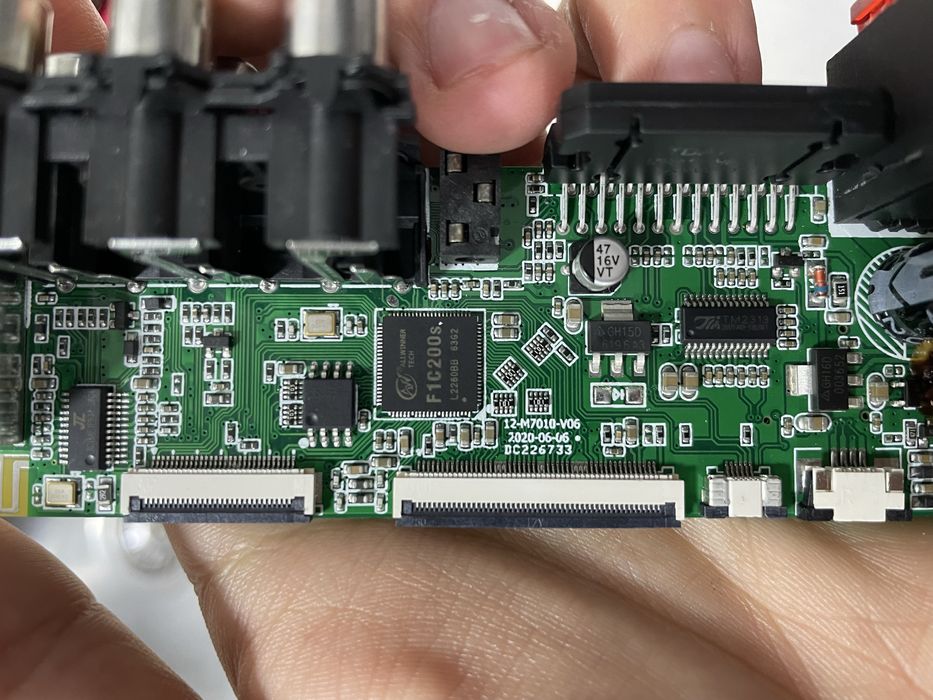 Placa principal multimédia com Bluetooth (F1C200S) + placa frontal