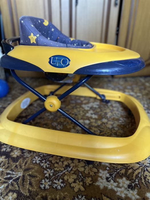 Ходунки chicco ufo синьо жовтого кольору,складні