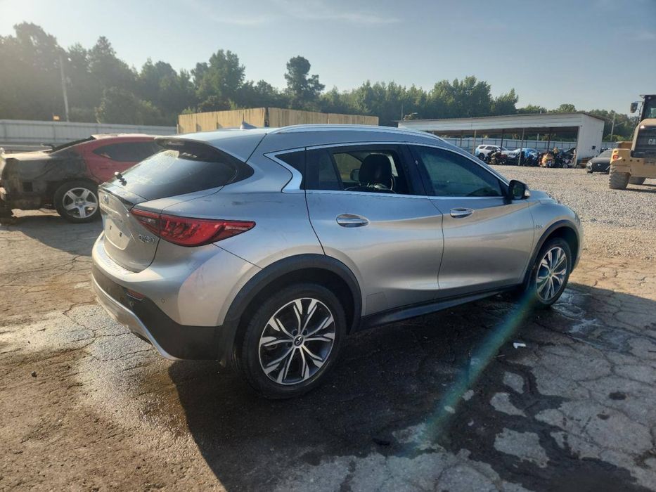 2017 Infiniti qx30  2.0 AWD