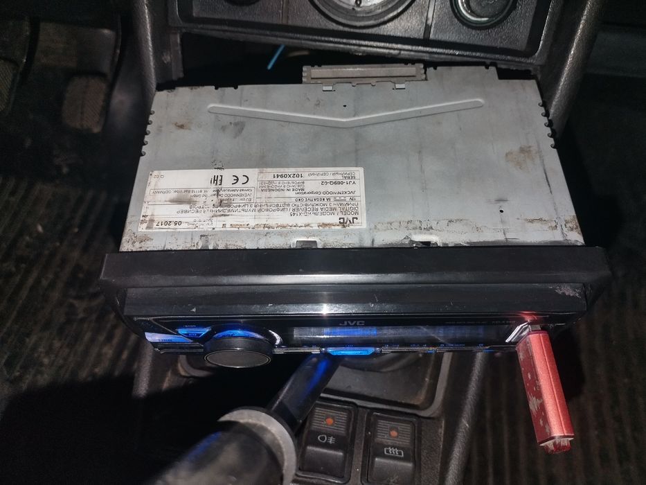 Jvc флешка,радіо,аукс орігінал