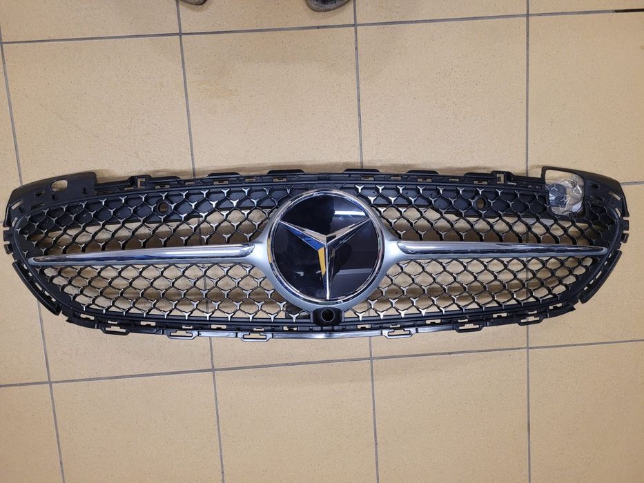 Atrapa /grill Mercedes c klasa w206, 2024r.