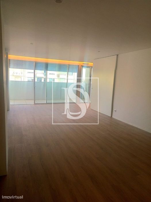 Apartamento T2 Arrendamento em Mafamude e Vilar do Paraíso,Vila Nova d