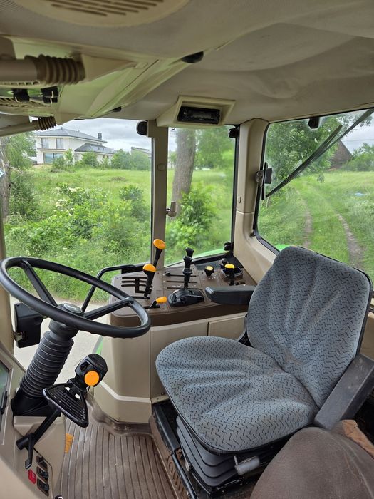 John Deere  6620