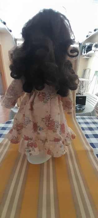 Boneca de loiça - 40 cm, vestido de flores