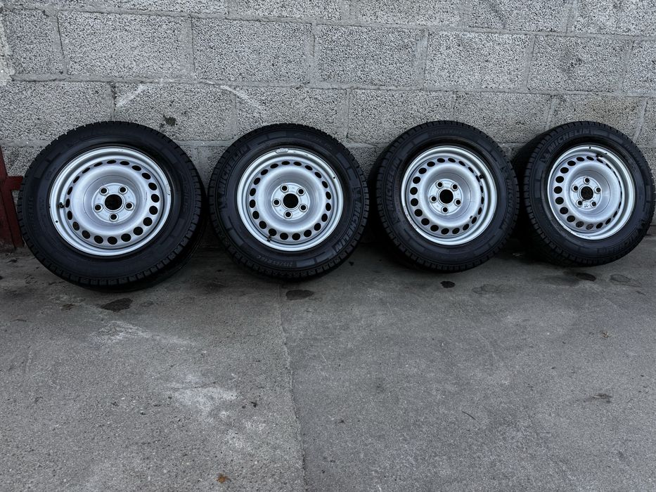 Koła Letnie R16 5x120 VW T5 T6 Opony 215/65/16C Michelin
