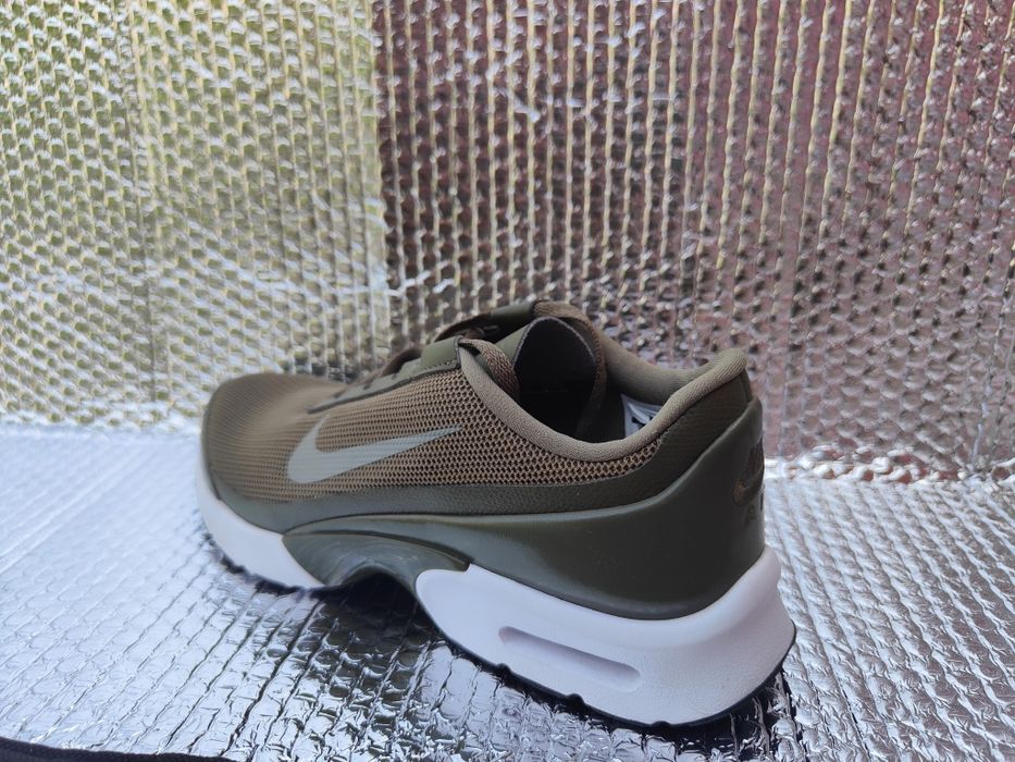 Nike Air Max Jewel Verdes (Novos / Originais)

Qualquer dúvida, é só enviar mensagem!