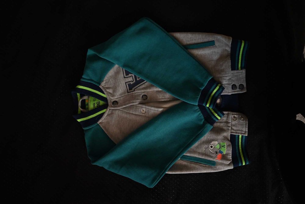 bluza chłopięca zielono szra