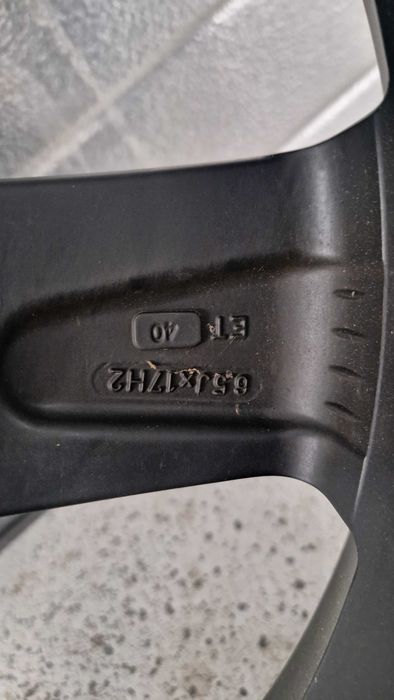 Koła zimowe Felgi aluminiowe jeep  17" 5x127