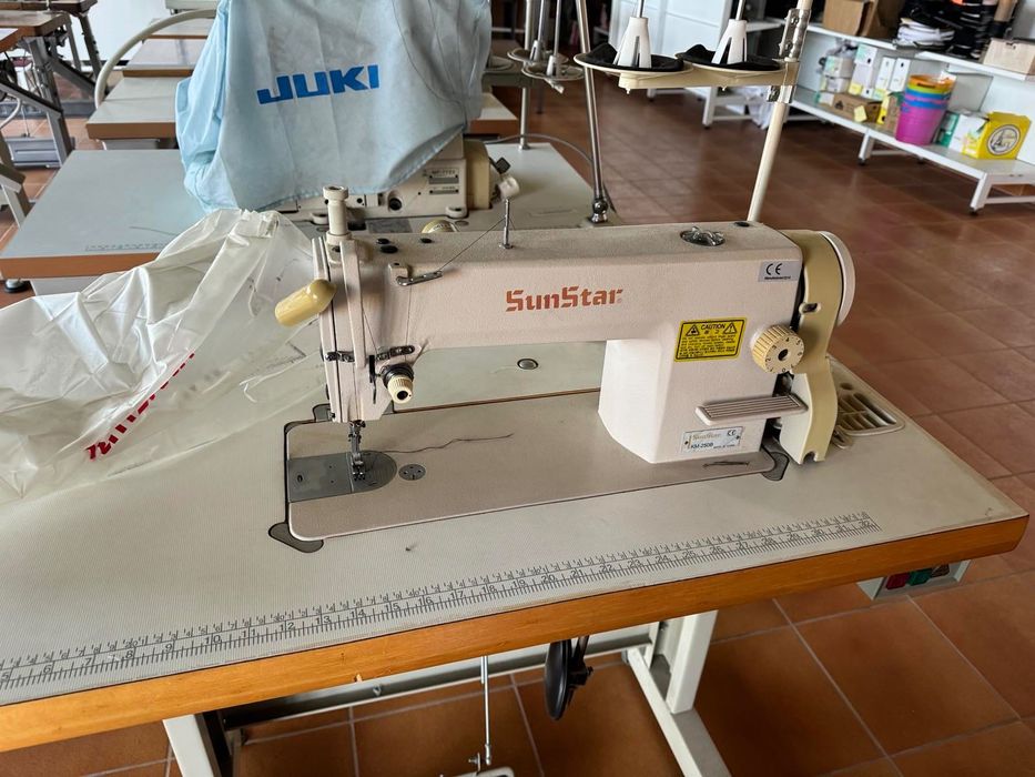 Швейне обладнання, машинки, оверлок