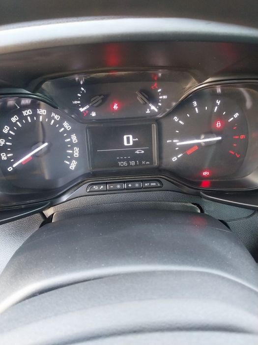 Toyota comercial 1.5