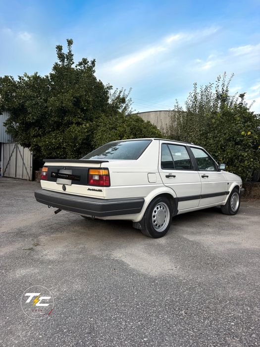 Volkswagen Jetta GL 1.6 TD  | Versão Americana foto 3