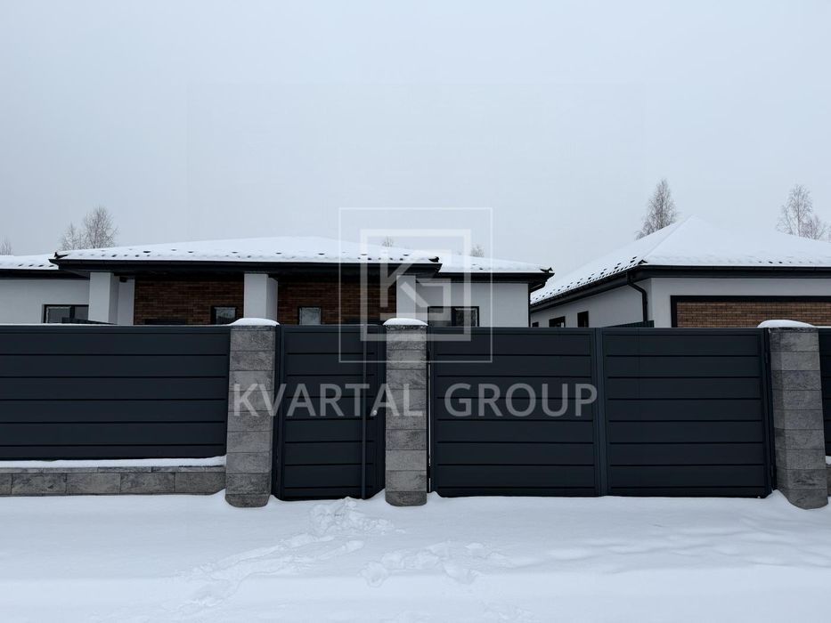 Продаж дуплексу з продуманим плануванням на ділянці 2,5 сотки