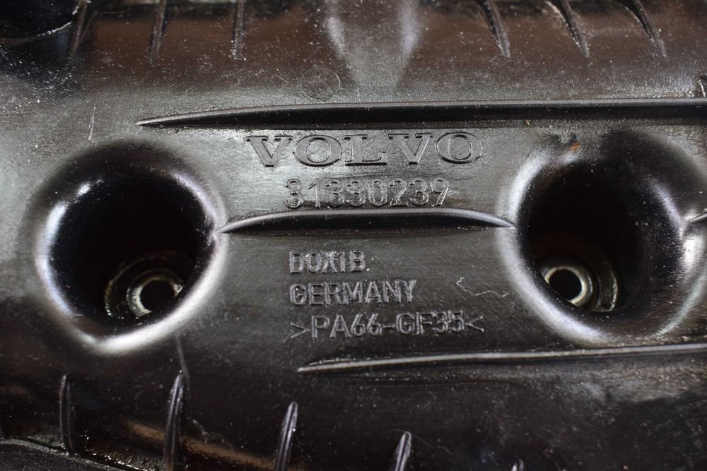Pokrywa zaworów VOLVO V60 S60 II 2.4 D5 D5244T10 .13R.313.30239 Czarny ...