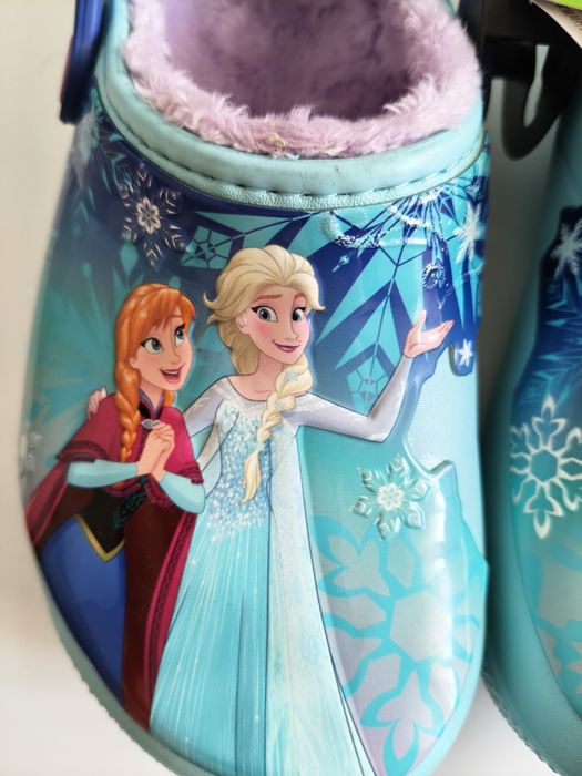 Crocs c/ pêlo n c13 Novas