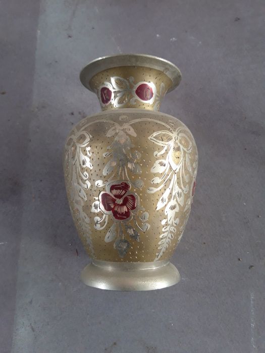 Pote de coleçao latao