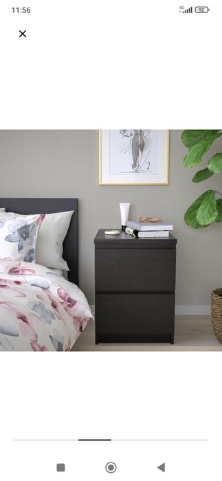 Cómoda preta da IKEA, Malm