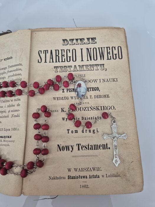 Różaniec poświęcony przez Papieża Franciszka