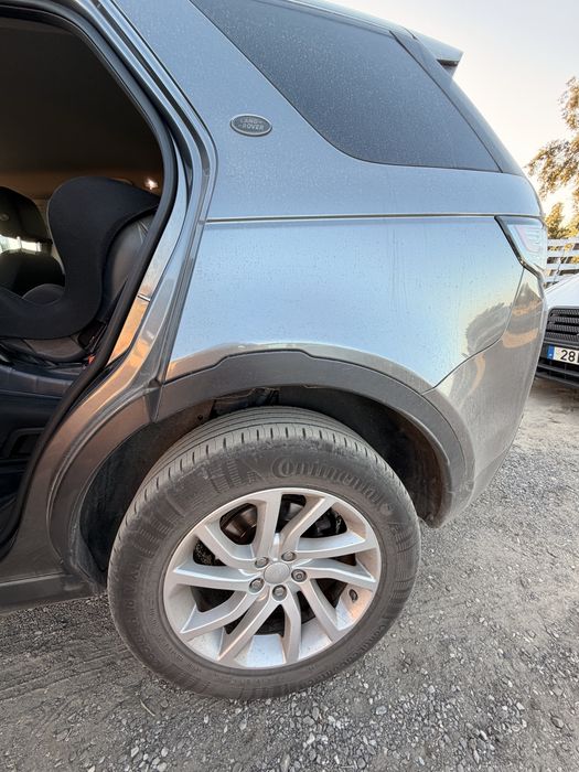 Land Rover Discovery — photo 3