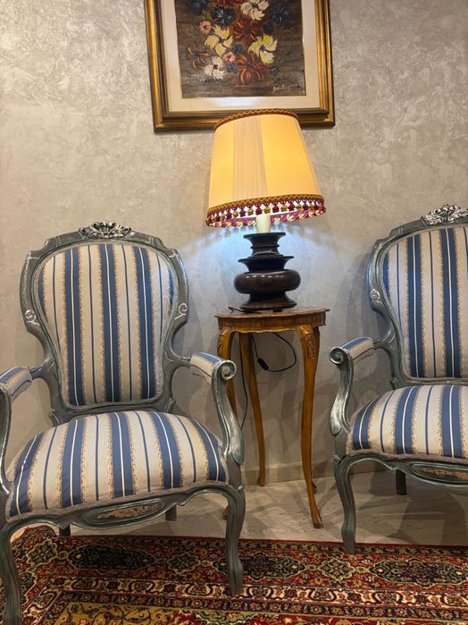 Два крісла в стилі Рококо