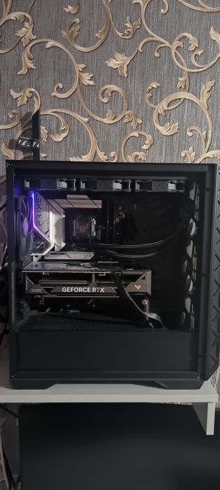 Продаю ПК з монітором