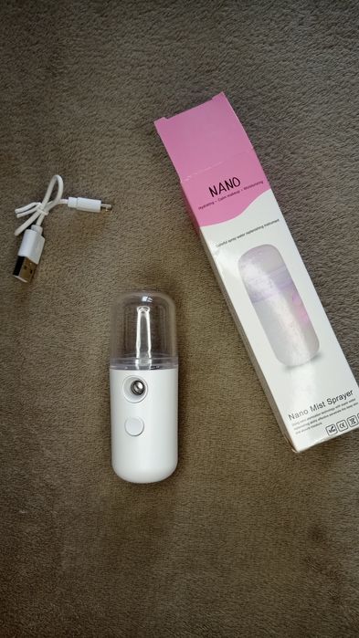 Зволожувач для обличчя